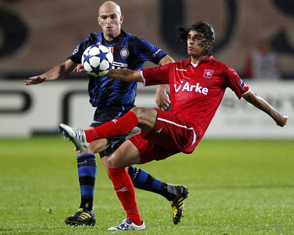 关于国际比赛日荷甲传出新动向;摩纳哥扳平良机;管理层表态:球迷炸锅;纪律约束更严格的信息-尊龙网站